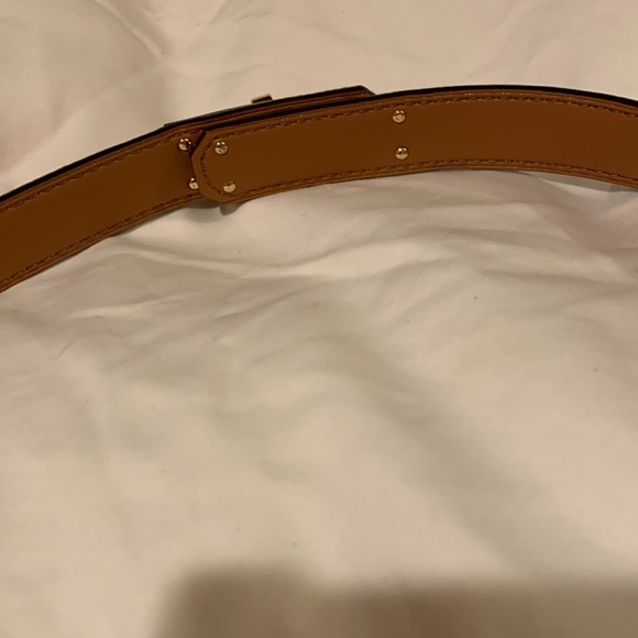 Thin  light pink golden buckle  fashionable belt size L adjustable 30.Must have!